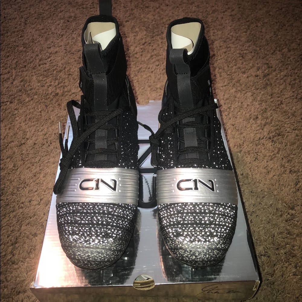 Men’s football cleats